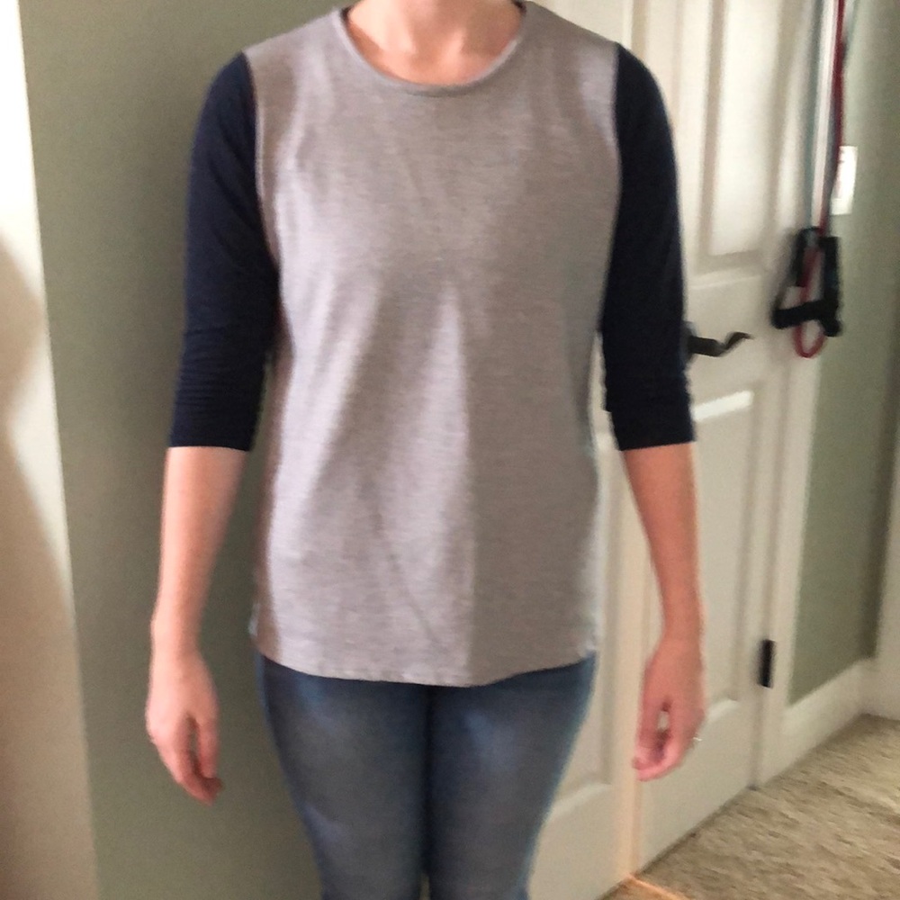 Gray three quarter length navy sleeved top